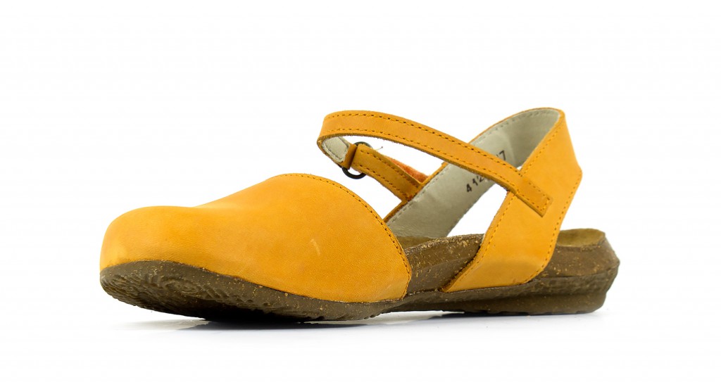 N412 El Naturalista wakataua carrot - women's sandals
